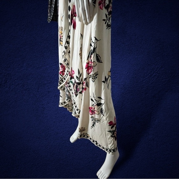 Jealous Tomato Romantic Flowing Floral Sundress With Hi Low Parted Hem Size Med - Picture 7 of 14